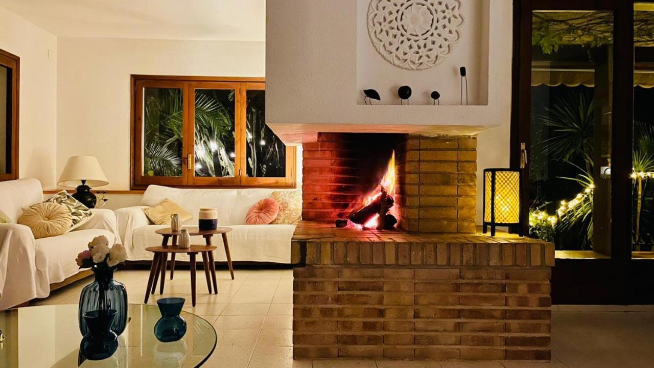 Casa Mediterranea Con Gran Jardin Y Piscina A 500 M De La Playa Roda de Bará Zewnętrze zdjęcie
